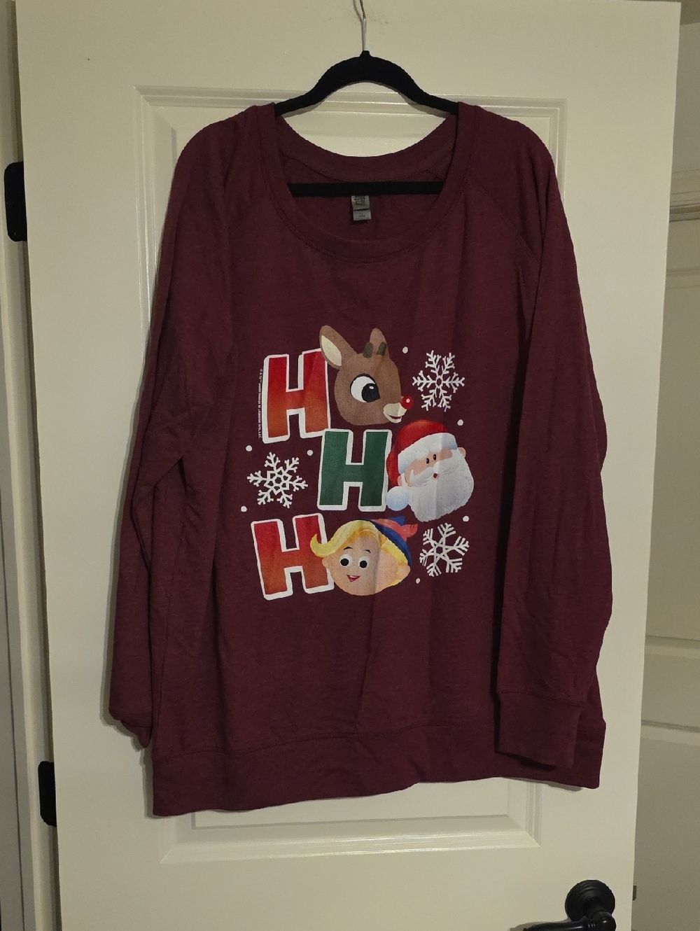 Womens 2XL Long-Sleeve Holiday Graphic Tee - Maroon RUDOPLH AND FRIENDS